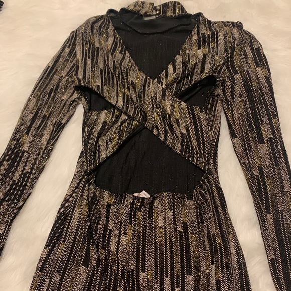 Dress - Picture 4 of 5